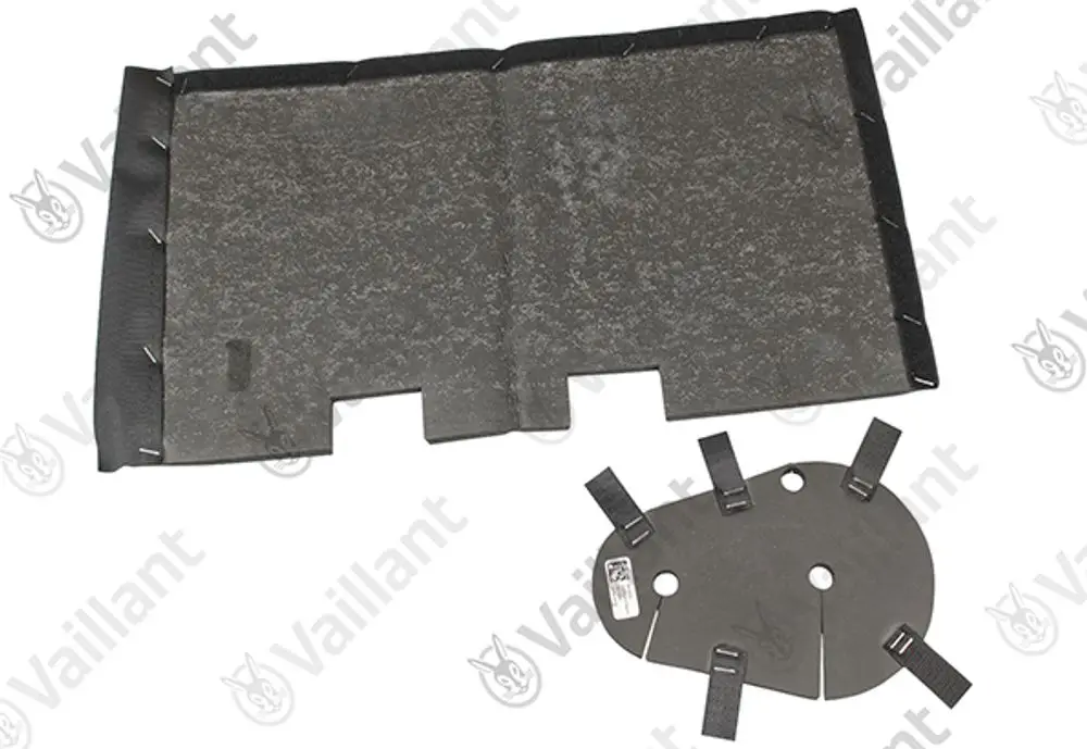 Vaillant Isolierungset bestehend aus zwei schwarzen Platten mit Befestigungselementen, geeignet für Heizungs- oder Kesselanwendungen.
